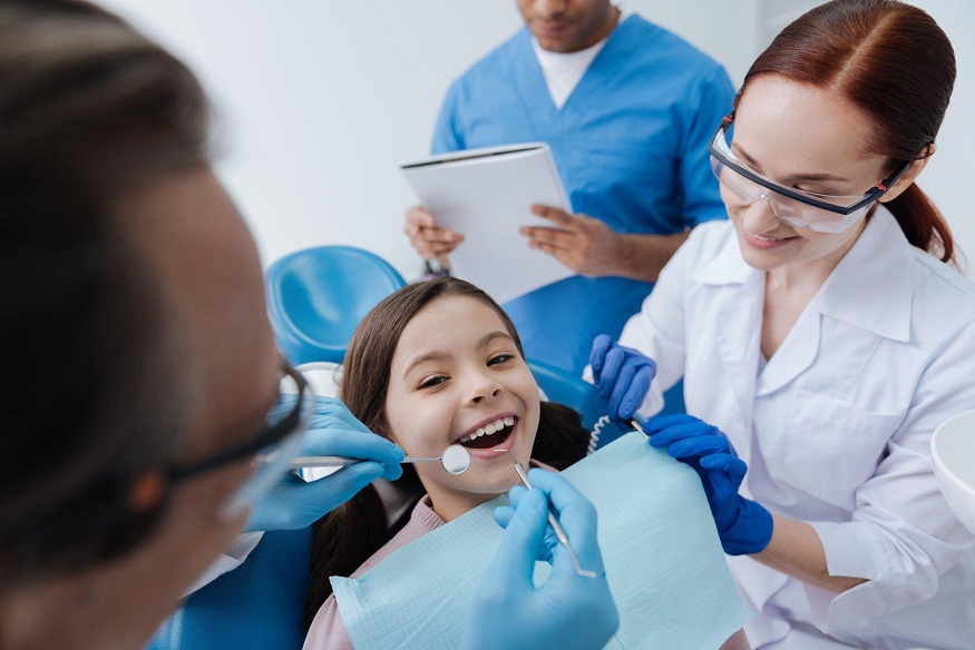 The Benefits of Having a Family Dentist: Building Long-term Relationships for Better Oral Health in Transcoma